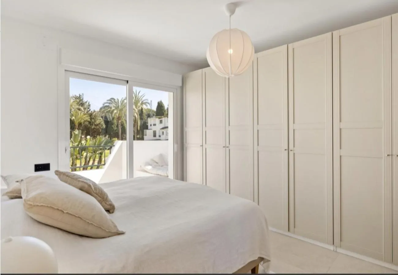 Se8 - Stylish Townhouse With Rooftop Terrace Marbella 0*,  Španělsko