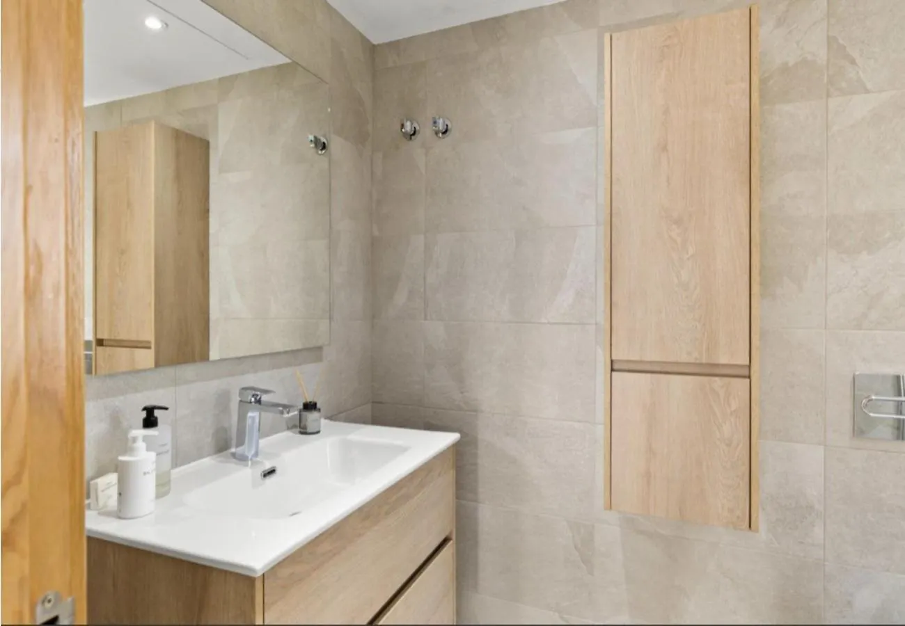 Se8 - Stylish Townhouse With Rooftop Terrace マルベーリャ 別荘