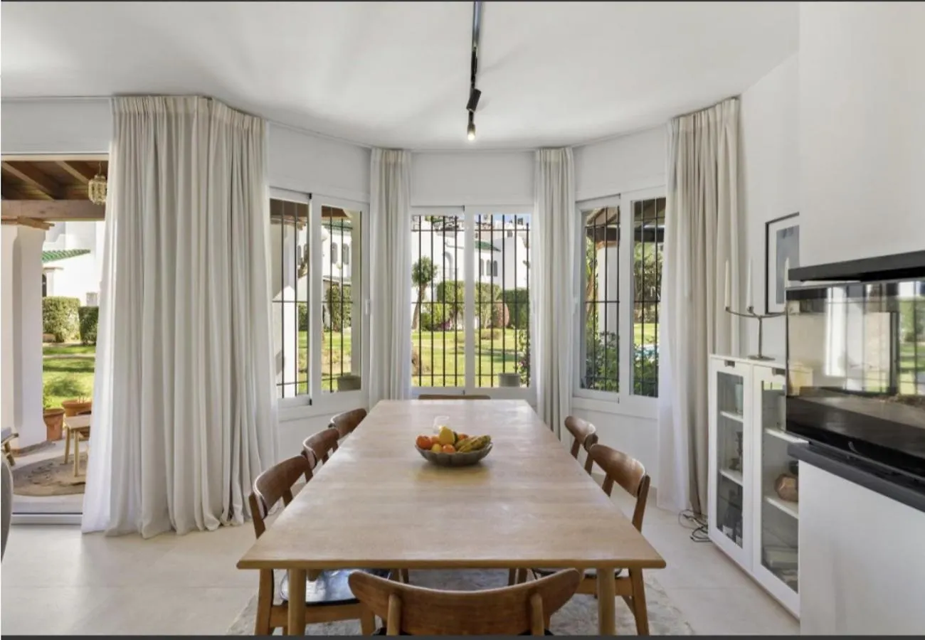 Se8 - Stylish Townhouse With Rooftop Terrace マルベーリャ