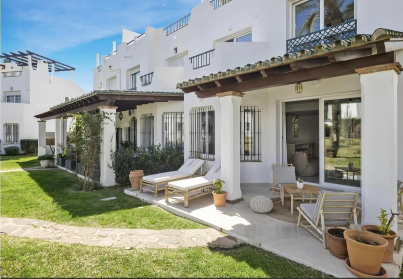 Se8 - Stylish Townhouse With Rooftop Terrace マルベーリャ 別荘